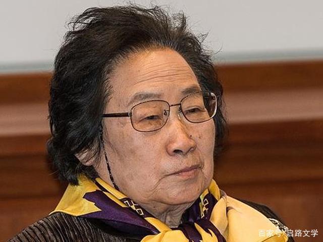 屠呦呦很精彩获奖感言,每一段都能让人醒悟人生,涅槃重生!(图5) 屠呦呦很精彩获奖感言,每一段都能让人醒悟人生,涅槃重生!(图5)