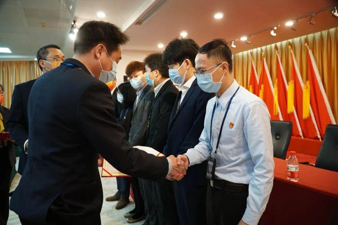 致敬榜样,砥砺前行—珠海空管站管制运行部举行2021年度先进荣誉颁奖仪式(图6) 致敬榜样,砥砺前行—珠海空管站管制运行部举行2021年度先进荣誉颁奖仪式(图6)