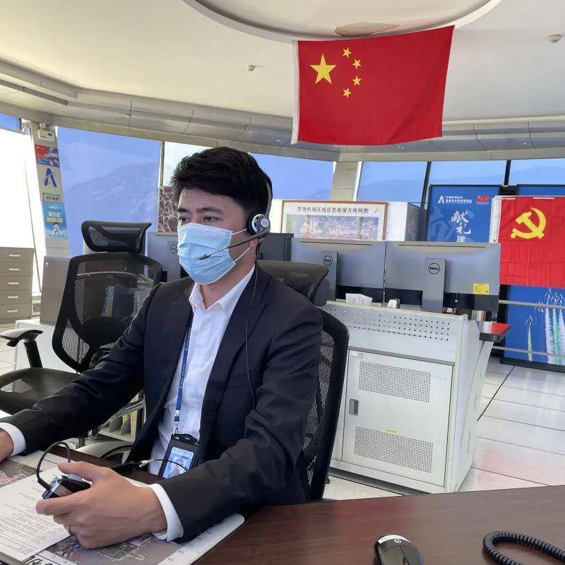 致敬榜样,砥砺前行—珠海空管站管制运行部举行2021年度先进荣誉颁奖仪式(图14) 致敬榜样,砥砺前行—珠海空管站管制运行部举行2021年度先进荣誉颁奖仪式(图14)