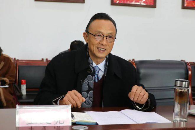 黄河科技学院举办第八届“互联网 ”创新创业大赛巡回宣讲活动(图3) 黄河科技学院举办第八届“互联网 ”创新创业大赛巡回宣讲活动(图3)