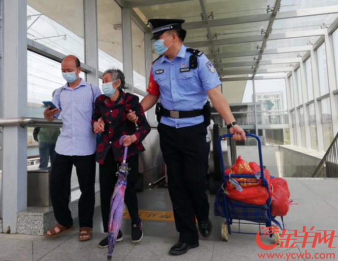 “阿铭”是“大好人”!这位铁路民警获全国公安机关爱民模范称号(图2) “阿铭”是“大好人”!这位铁路民警获全国公安机关爱民模范称号(图2)