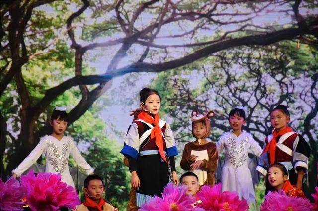 27家学校参与、83名教师指导、639名学生参演……丽江课本剧大赛异彩纷呈