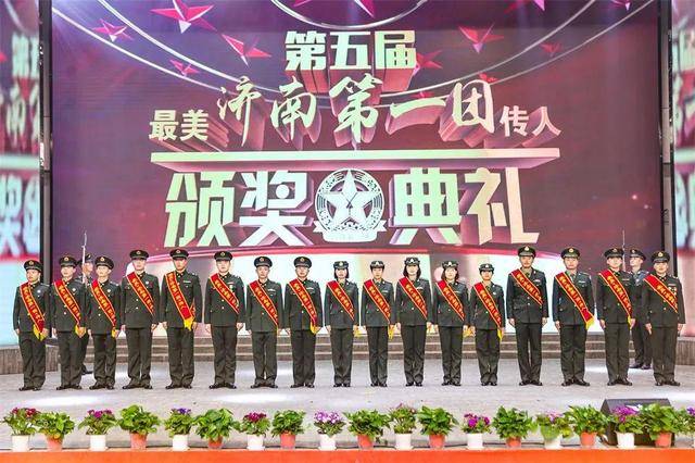 最美“济南第一团”传人阔步荣誉殿堂,军人军属共享荣光(图5) 最美“济南第一团”传人阔步荣誉殿堂,军人军属共享荣光(图5)