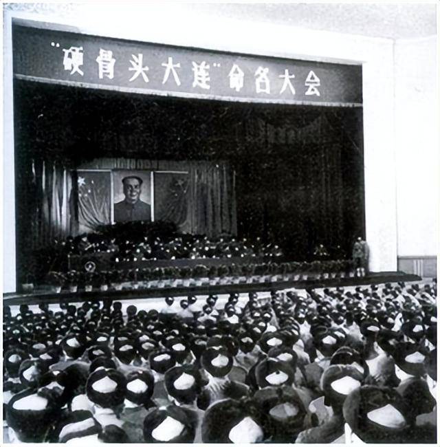 “硬骨头六连”授称60周年,它是我军荣誉部队星河中闪亮的一颗(图3) “硬骨头六连”授称60周年,它是我军荣誉部队星河中闪亮的一颗(图3)
