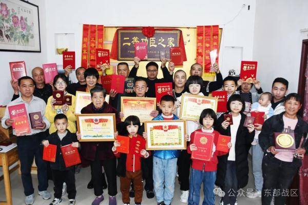 他入伍13年,荣立三等功两次、二等功一次(图8) 他入伍13年,荣立三等功两次、二等功一次(图8)