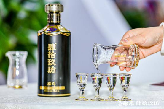 创新一直在路上!肆拾玖坊创始人张传宗斩获“新锐企业家”荣誉(图3) 创新一直在路上!肆拾玖坊创始人张传宗斩获“新锐企业家”荣誉(图3)